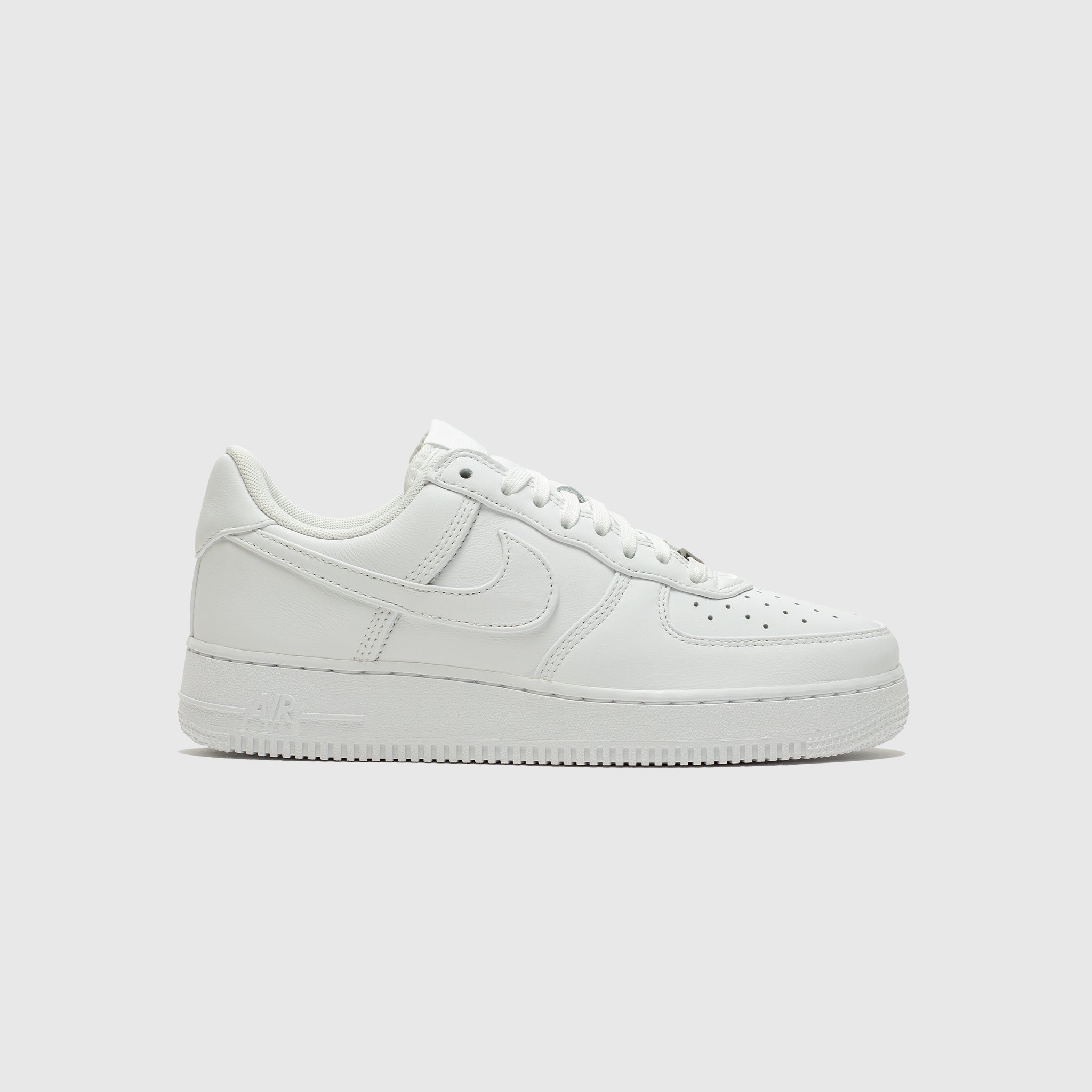 AIR FORCE 1 LOW RETRO PREMIUM "TRIPLE WHITE"
