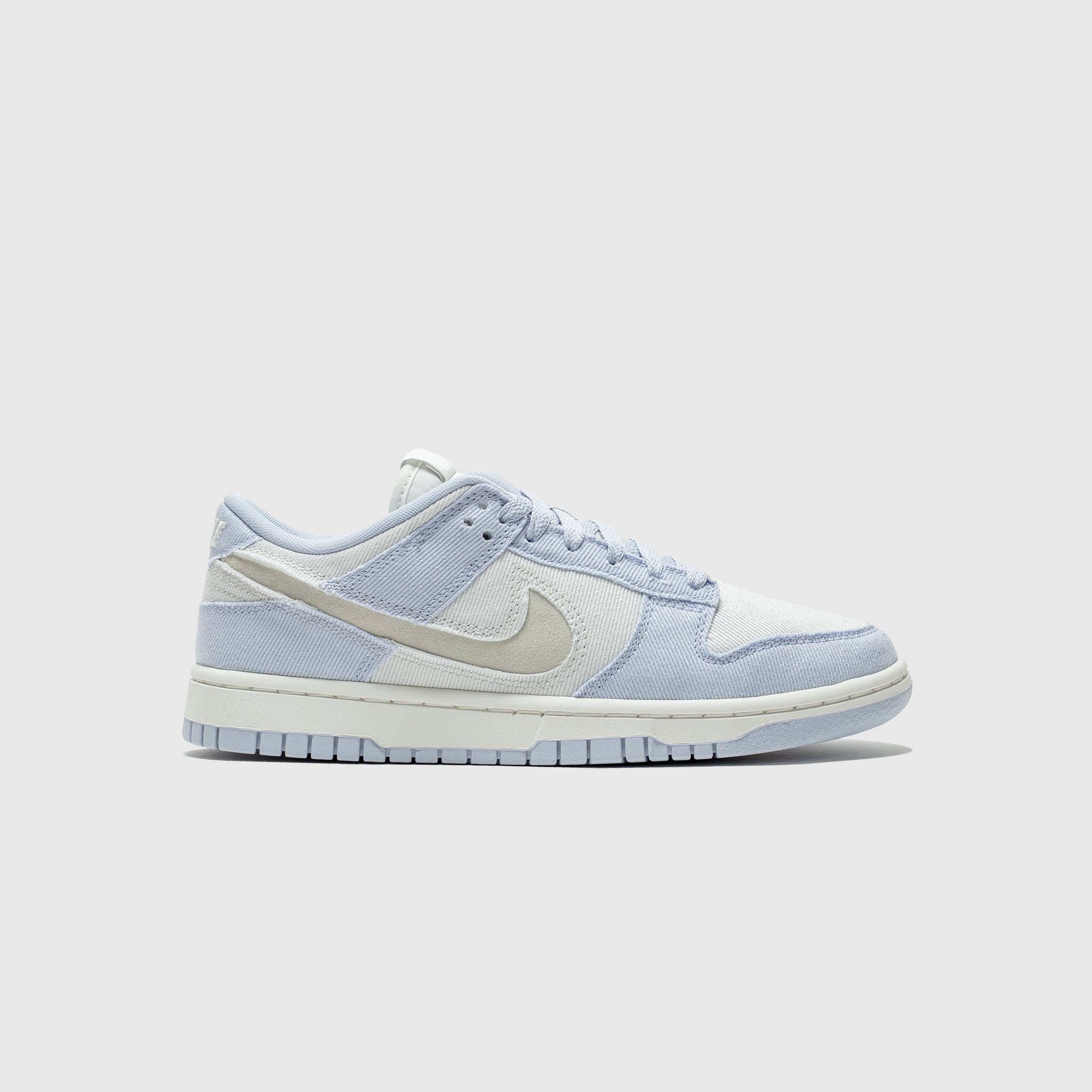 WMNS DUNK LOW "GHOST"