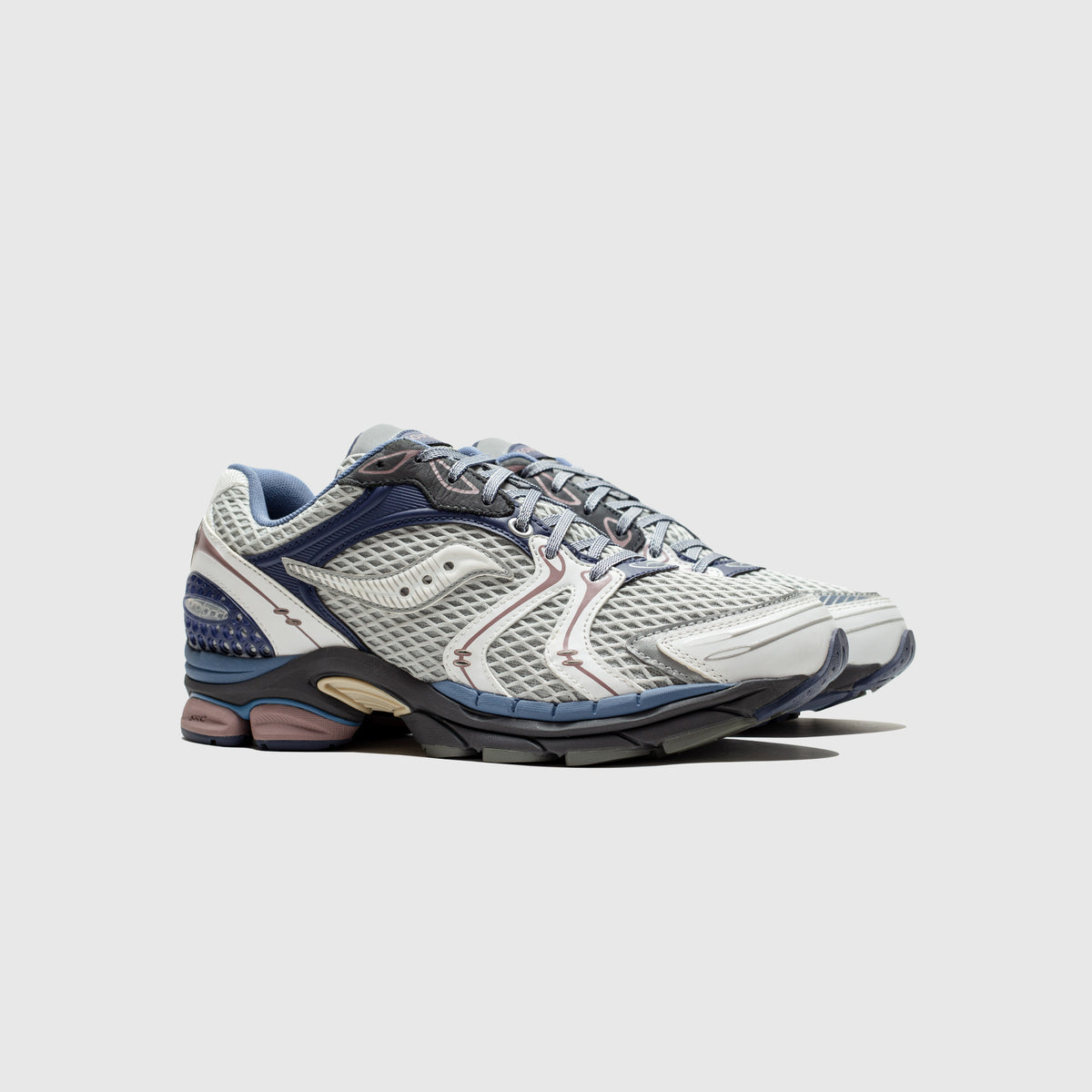 PROGRID TRIUMPH 4 – PACKER SHOES
