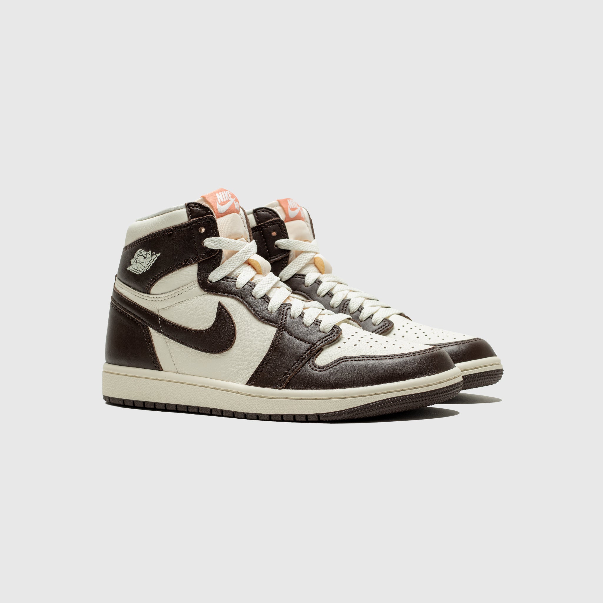 WMNS AIR JORDAN 1 RETRO HIGH OG "BAROQUE BROWN"