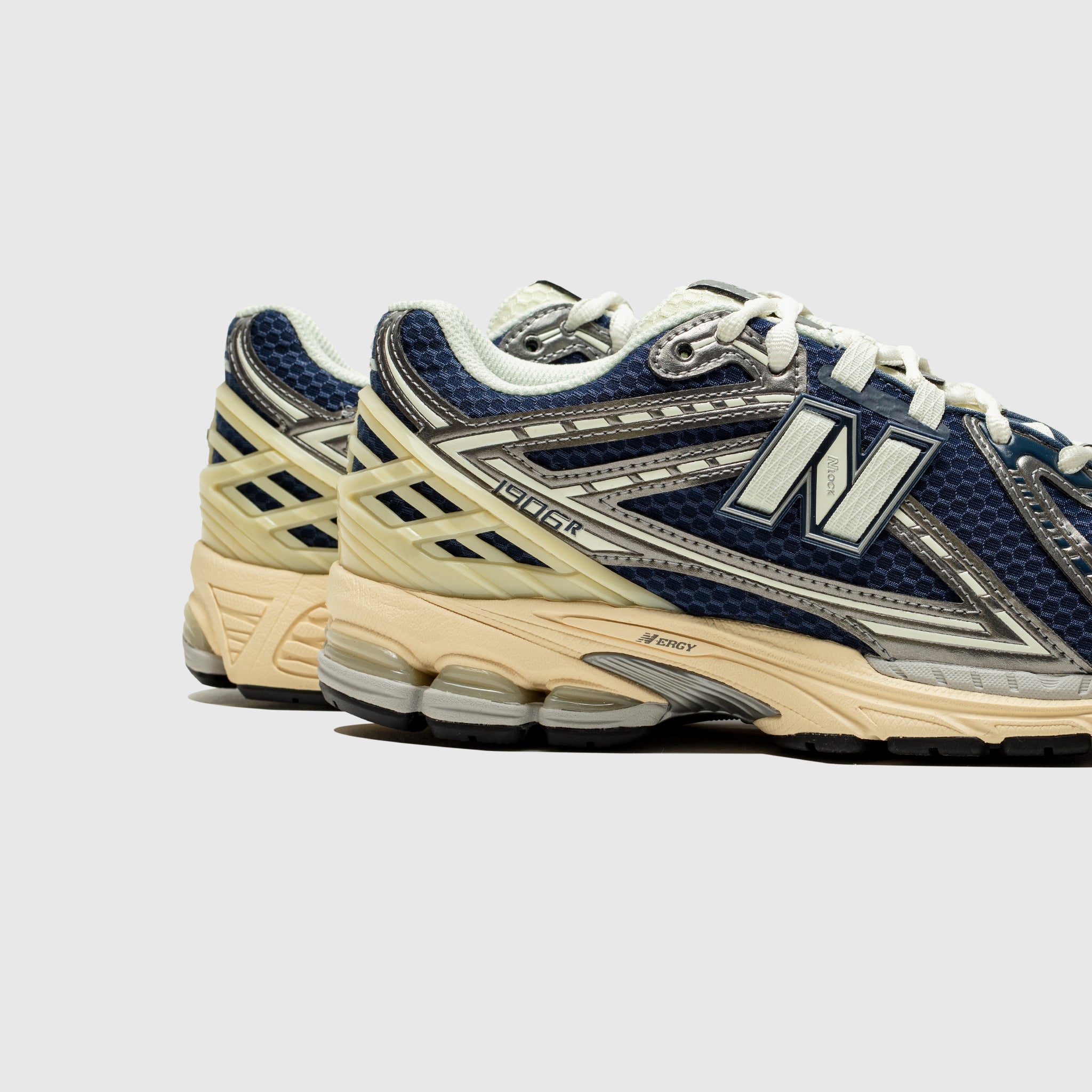 U1906RCK "VINTAGE INDIGO"