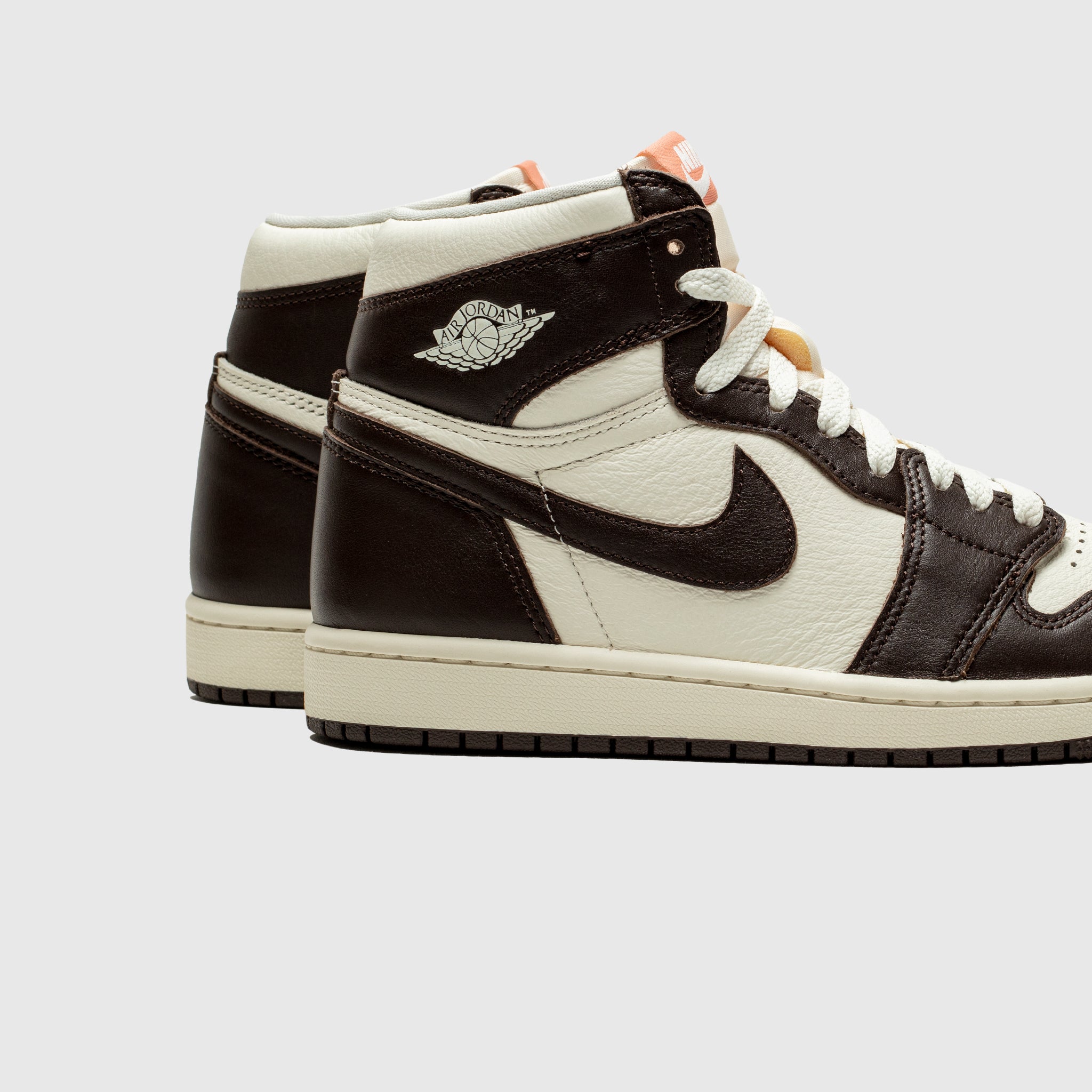 WMNS AIR JORDAN 1 RETRO HIGH OG "BAROQUE BROWN"