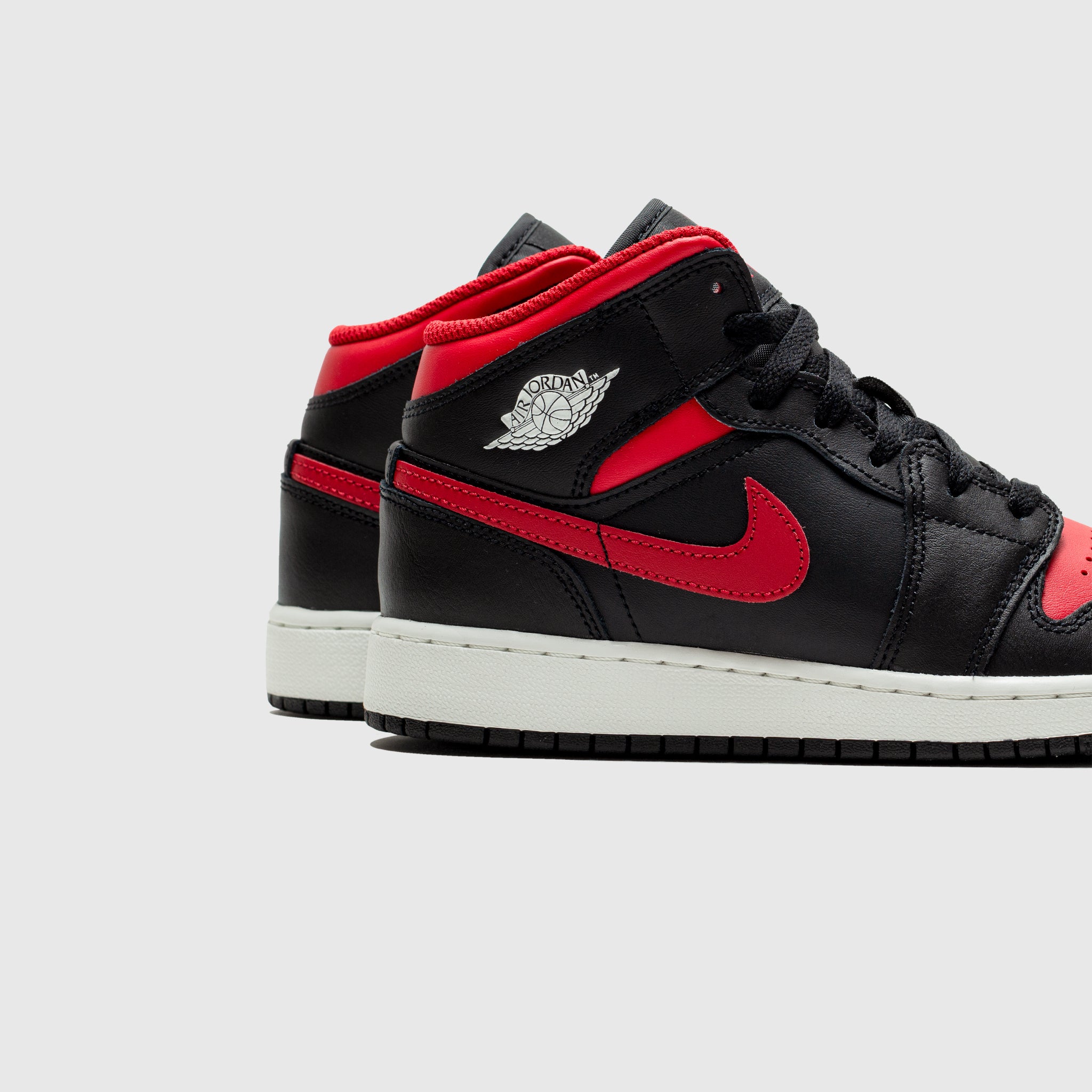 AIR JORDAN 1 MID (GS) "BRED 2.0"