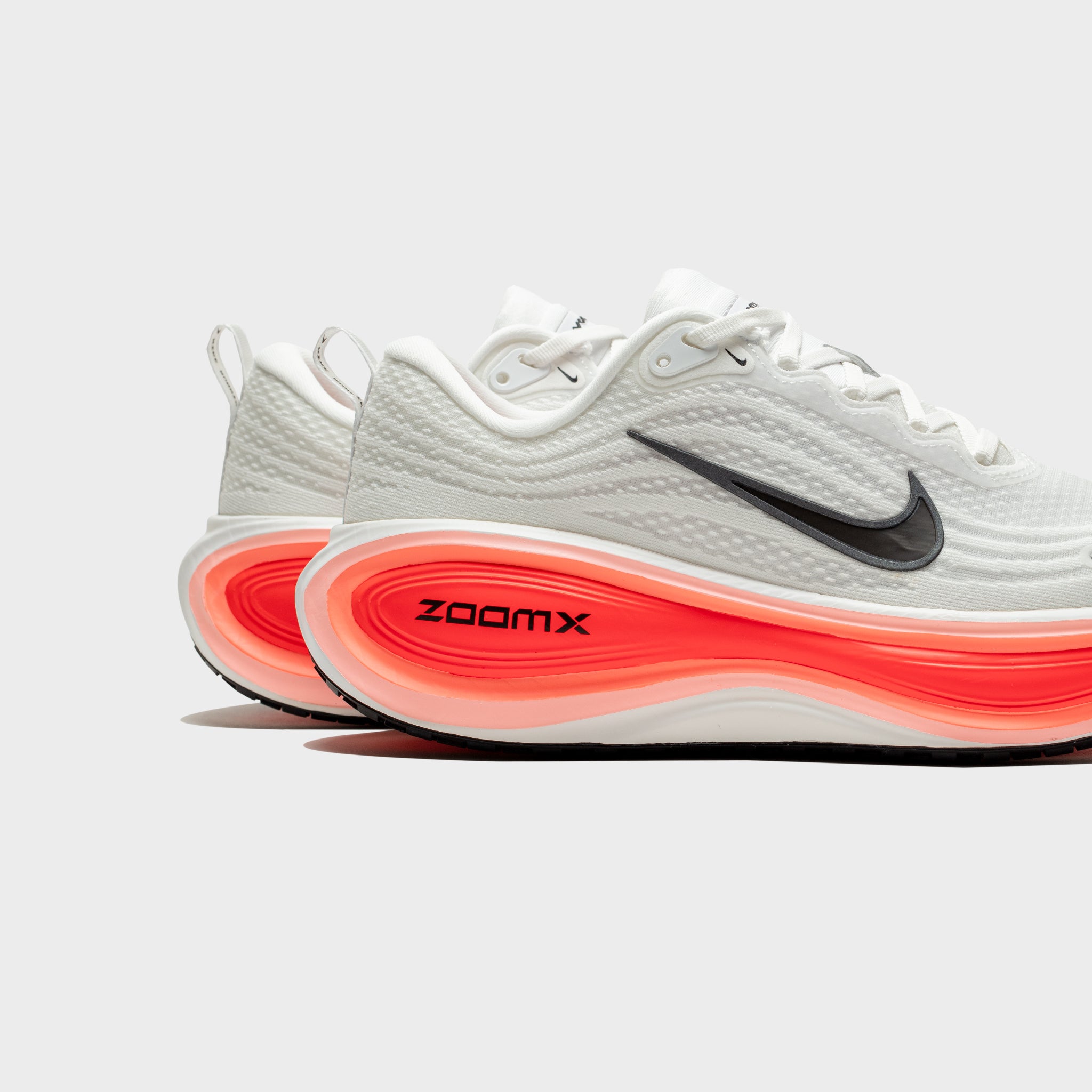 VOMERO PLUS "BRIGHT CRIMSON"