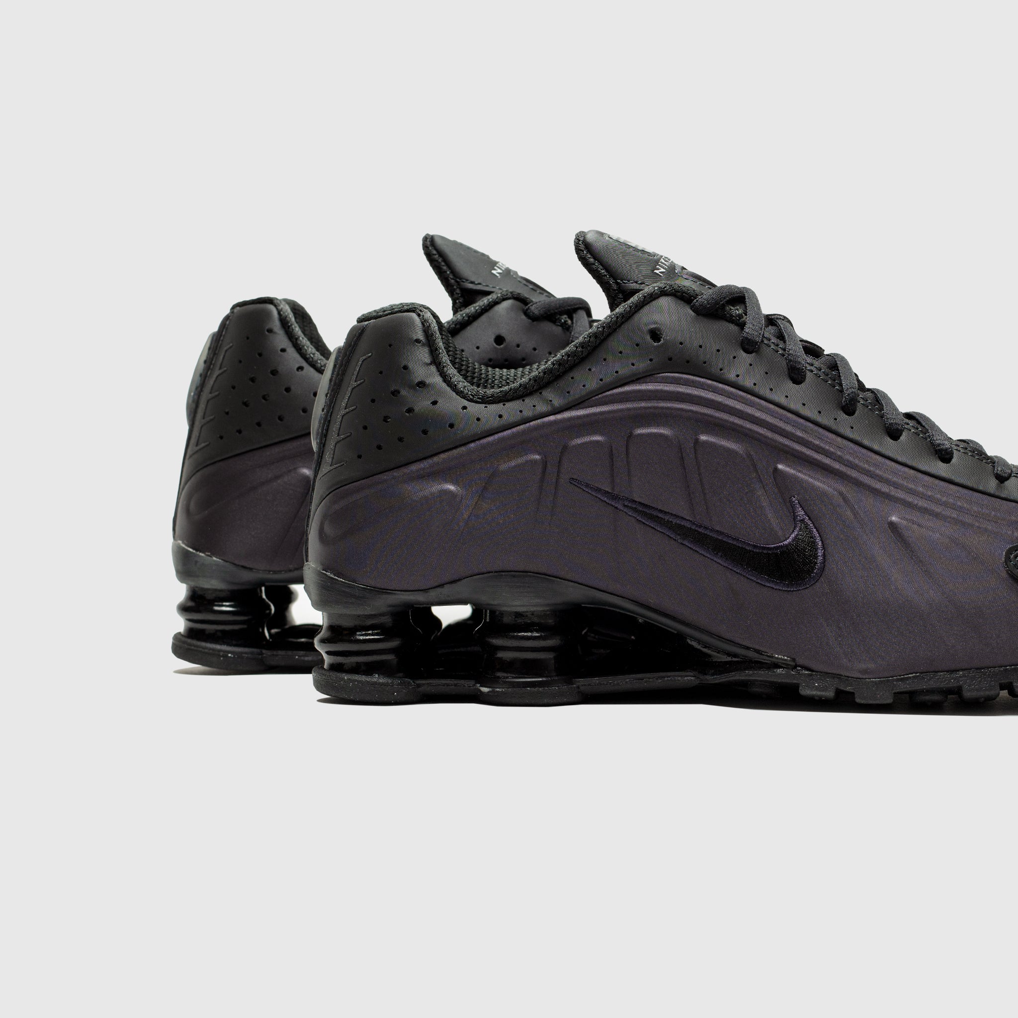 SHOX R4 "CAVE PURPLE"