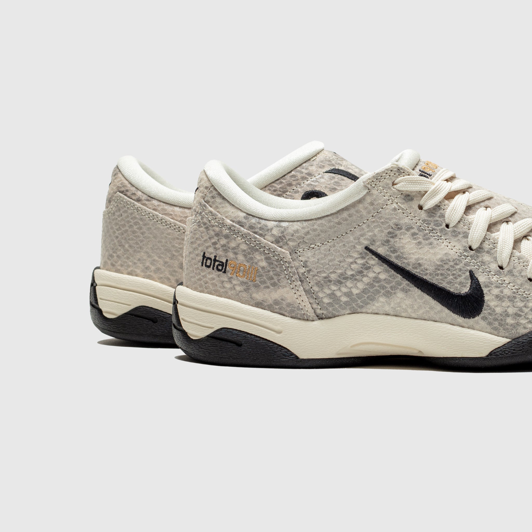 WMNS TOTAL 90 SE "PALE IVORY SNAKESKIN"