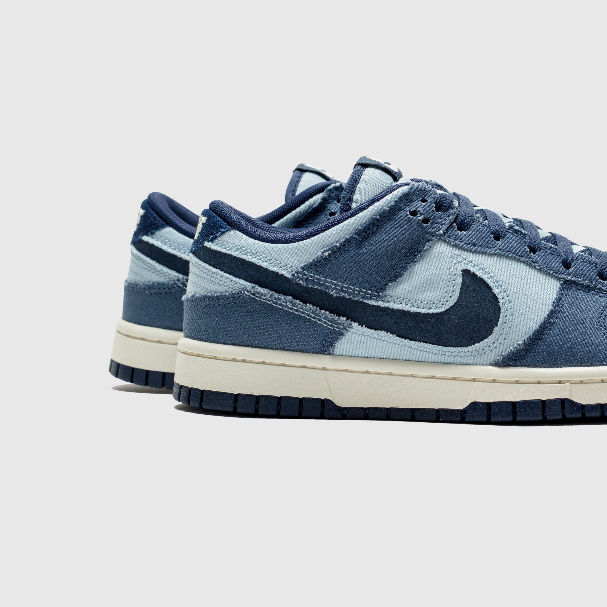 DUNK LOW RETRO SE "LIGHT ARMORY BLUE"