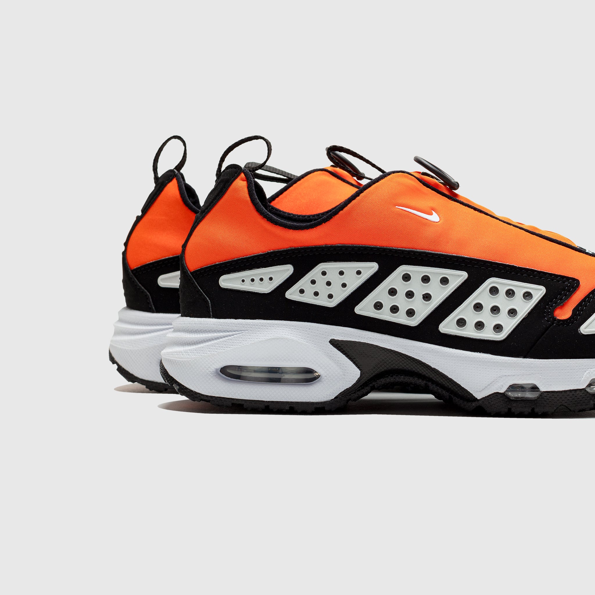 WMNS AIR MAX SUNDER "SAFETY ORANGE"