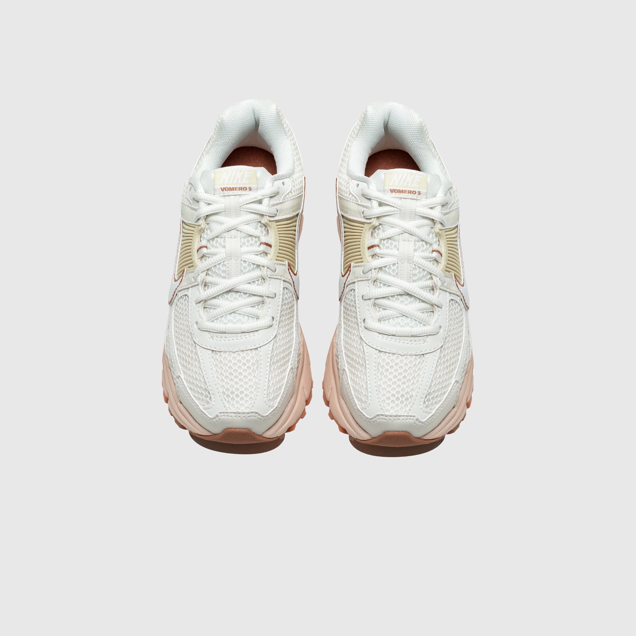 WMNS ZOOM VOMERO 5 "PARTICLE BEIGE"