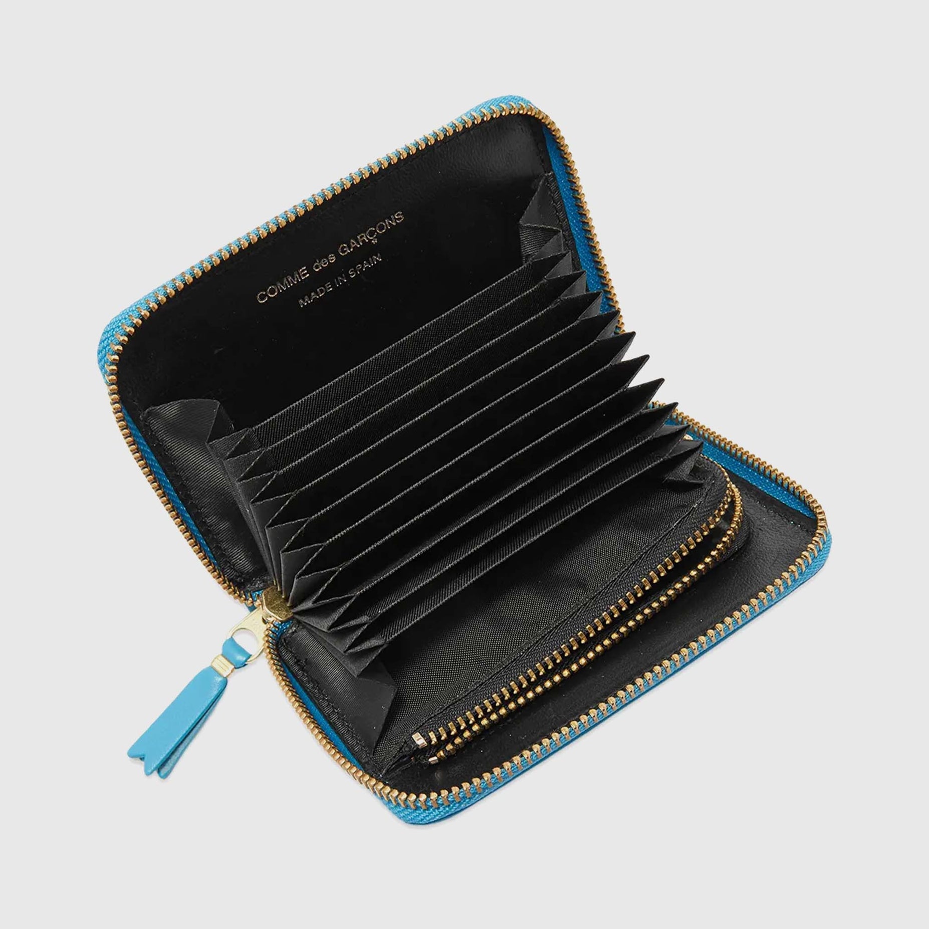 CLASSIC LEATHER WALLET