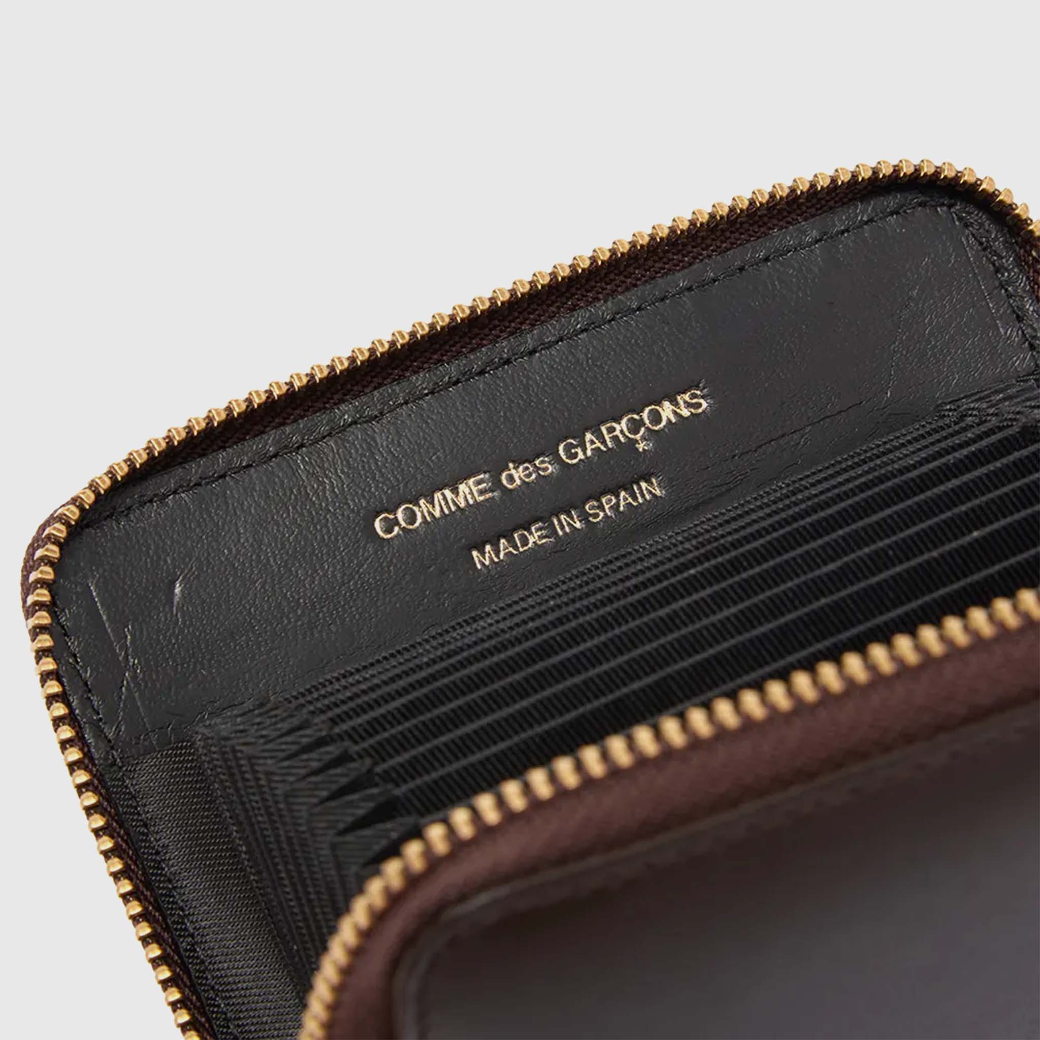 CLASSIC LEATHER WALLET