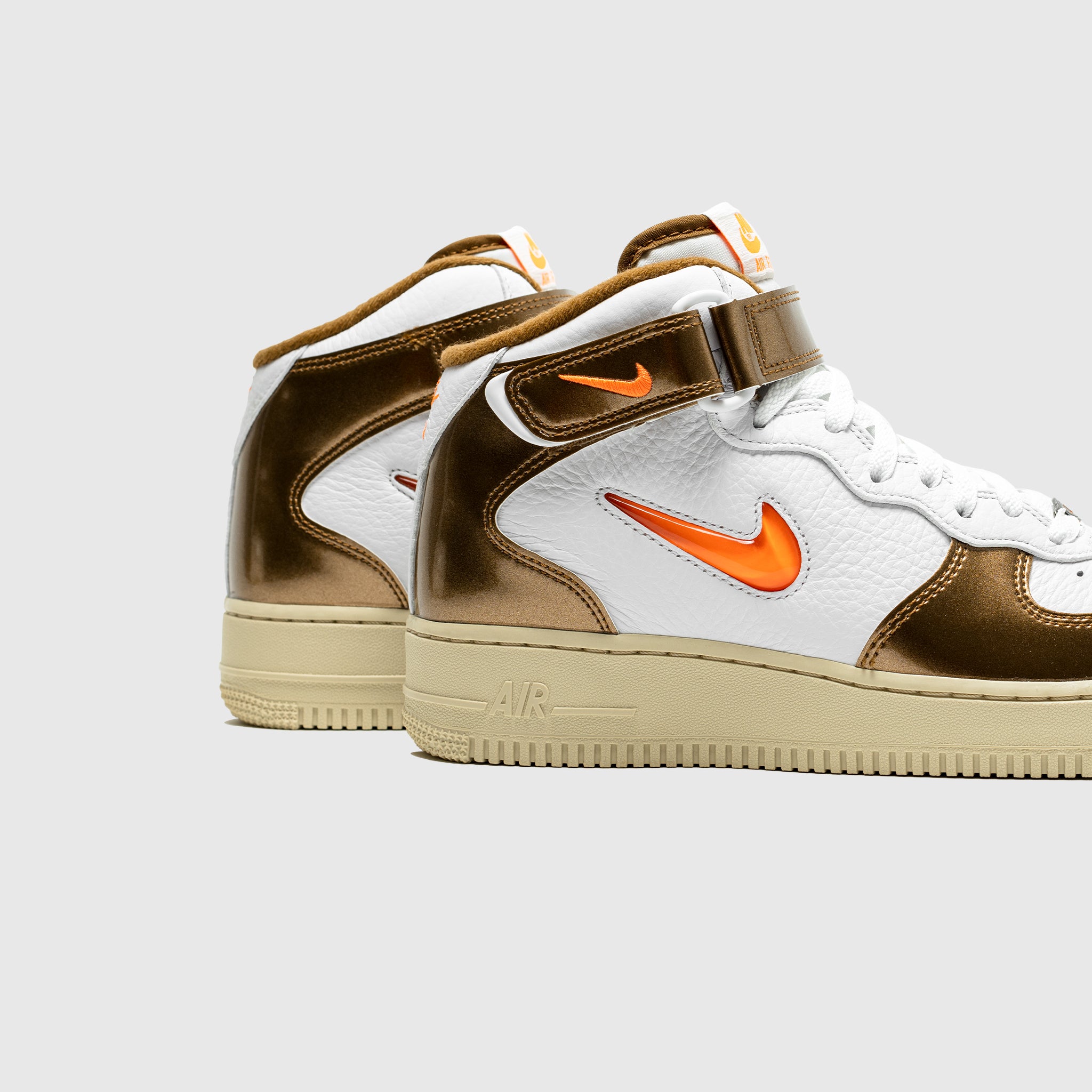 Nike Air Force 1 '07 Next sneakers in white and bronze