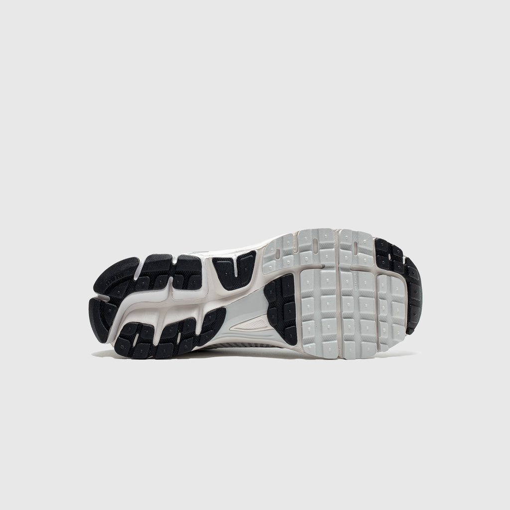 vomero 5 sp vast grey